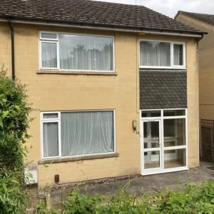 Double Room in 4-Bed Student House – 16 Hayden Close - Image 6