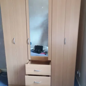 3 door wardrobe - Image 2