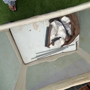 Graco travel cot with mesh sides and sturdy build - Image 6