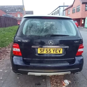 2006 Mercedes-Benz 320 Diesel Manual - Image 2