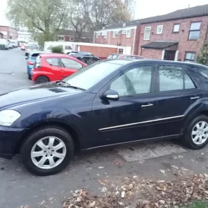 2006 Mercedes-Benz 320 Diesel Manual - Image 3