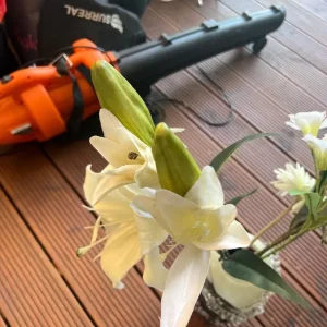 Artificial flowers