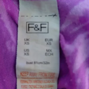 Ladies purple t.shirt XS - Image 3