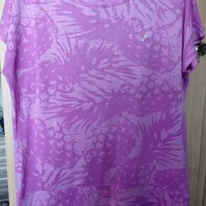 Ladies purple t.shirt XS