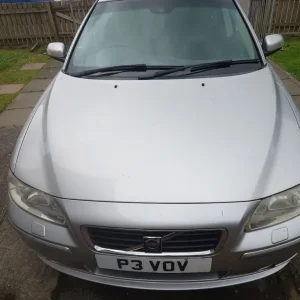Volvo S60 2007 manual 2.4L 4-door - Image 3
