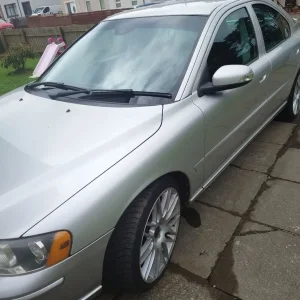 Volvo S60 2007 manual 2.4L 4-door - Image 4