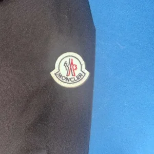 Moncler Windbreaker XL - Image 4