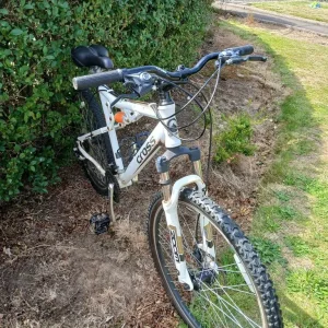 Cross duke mointon bike - Image 3