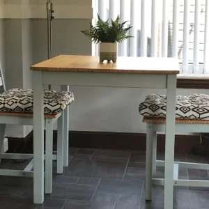 Table with 2 chairs - Image 2