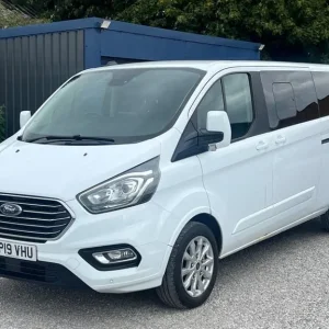 2019 Ford Tourneo Custom 2.0 320 EcoBlue Titanium Minibus Double Cab 5dr Diesel Manual L2 Euro 6 ... - Image 3