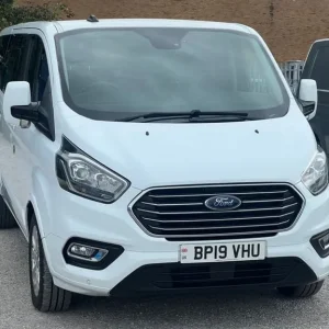 2019 Ford Tourneo Custom 2.0 320 EcoBlue Titanium Minibus Double Cab 5dr Diesel Manual L2 Euro 6 ... - Image 4