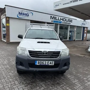 2013 Toyota Hilux HL2 4X4 D-4D ECB Tipper Diesel Manual - Image 2