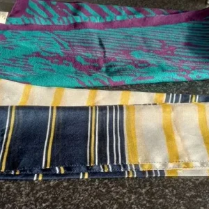 2 Ladies scarves