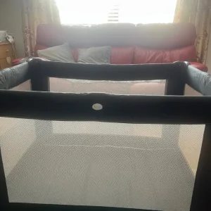 Navy Travel Cot - Image 3