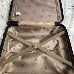Cabin/Weekend Case - Image 3