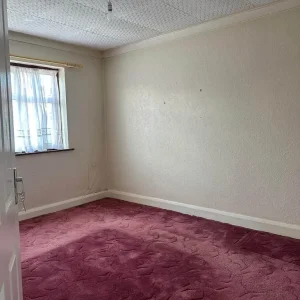 3 bedroom terraced house on Winifred Road - Image 4