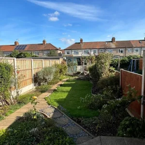 3 bedroom terraced house on Winifred Road - Image 8