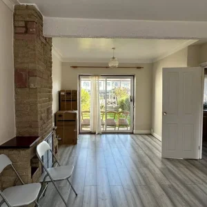3 bedroom terraced house on Winifred Road