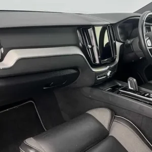 2021 Volvo XC60 B4 (D) R-Design Estate Diesel Electric - Image 6