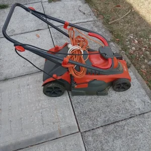 Flymo Chevron 37cc Lawnmover - Image 4