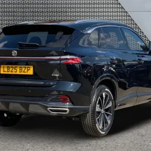 2025 MG HS 1.5 T-GDI Trophy 5-door hatchback - Image 3