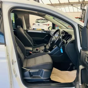 2019 Volkswagen Touran 1.0 TSI SE 5-door MPV - Image 7