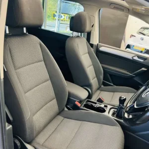 2019 Volkswagen Touran 1.0 TSI SE 5-door MPV - Image 8