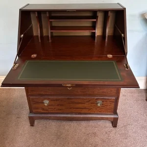 Minstrel Stag Mahogany Bureau with 5 Drawers and Key - Image 2