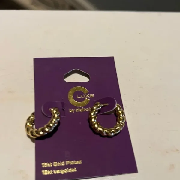 Claires 18kt gold plated earrings