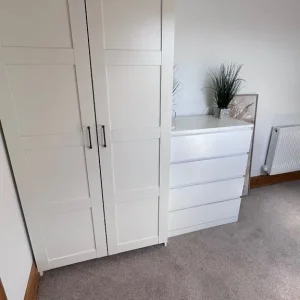 Bedroom with en suite in a Victorian house - Image 3