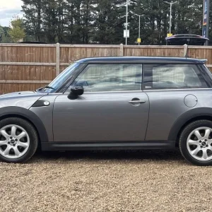 2010 MINI Cooper 1.6 Hatchback Manual with White Alloy Wheels and Interior Trim - Image 2