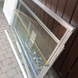 Shower enclosure and tray - Image 6