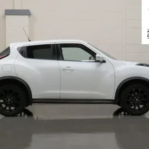 Nissan Juke 1.2 DIG-T Tekna Euro 6 (silver/silver) 5-door 2016 - Image 2