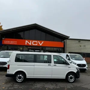 2018 Volkswagen Transporter T30 TDI Shuttle S BMT LWB Minibus Diesel Manual - Image 2
