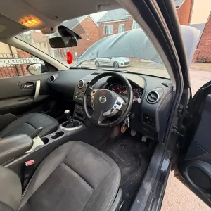 2011 Nissan Qashqai Hatchback Manual 5-door - Image 2