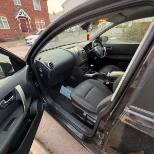 2011 Nissan Qashqai Hatchback Manual 5-door - Image 4