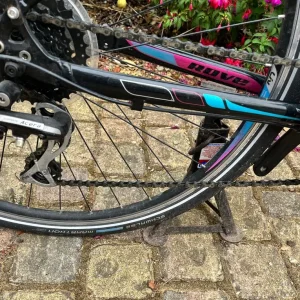 Giant Liv Rove Bike - Image 2