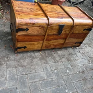 Almost new solid wood storage coffee table
