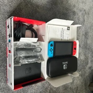Nintendo Switch - Image 5