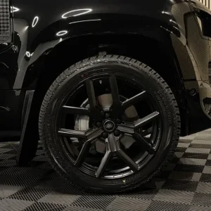 2025 Land Rover Defender 90 D350 Hard Top SUV - Image 7