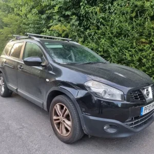 Nissan Qashqai +2 2010 5-door hatchback
