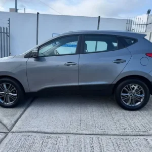 2015 Hyundai ix35 1.7 CRDI SE SUV 5-door diesel manual - Image 2