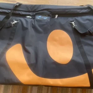 Wiggle bicycle wheeled bag - Image 2