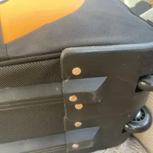 Wiggle bicycle wheeled bag - Image 7