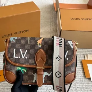 Louis Vuitton Lv Baguette Bag - Image 5