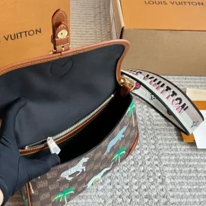 Louis Vuitton Lv Baguette Bag - Image 7