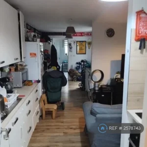 2 bedroom flat with garden access in Thame, South Oxfordshire - Image 5