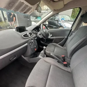 2011 Renault Clio 1.2 TCe Dynamique TomTom Euro 5 5-door hatchback petrol manual - Image 6
