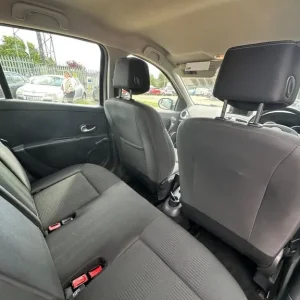 2011 Renault Clio 1.2 TCe Dynamique TomTom Euro 5 5-door hatchback petrol manual - Image 8