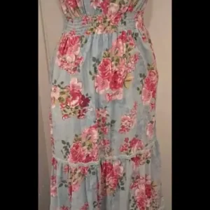 Assorted dresses sizes 10-14 - Image 4